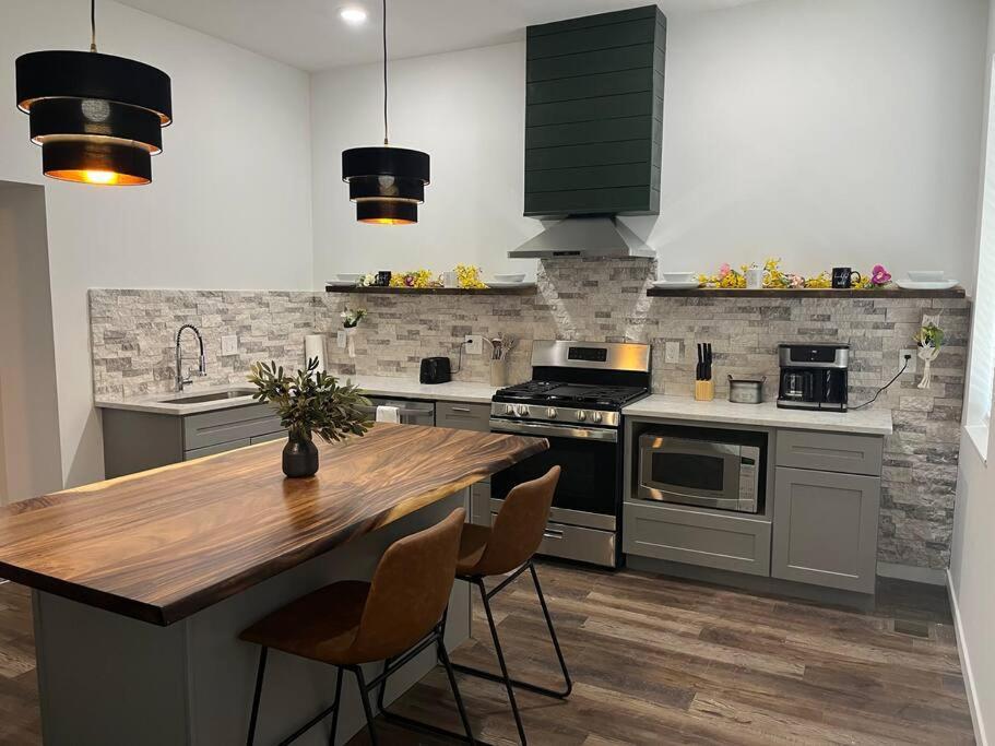 Vila Luxury 2Br Within Walking Distance To Nightlife!! Covington Exteriér fotografie